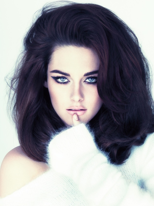 0Kristen-Stewart-by-Mert-Alas-and-Marcus-Piggott-Styled-by-Edward-Enninful-September-2011