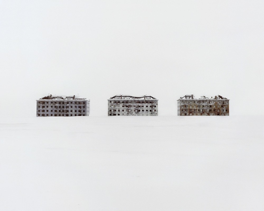 f0ac2c91f60821c045a9bc20e4e76403-large